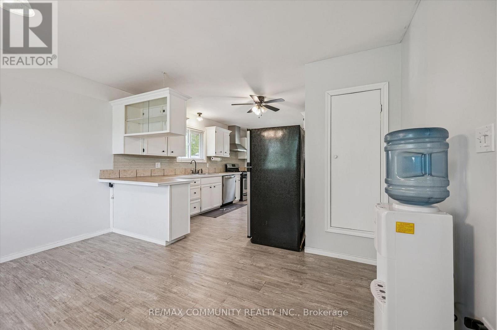 2063 George Street Property Photo 9