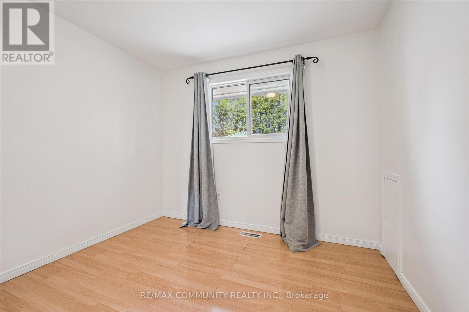 2063 George Street Property Photo 15