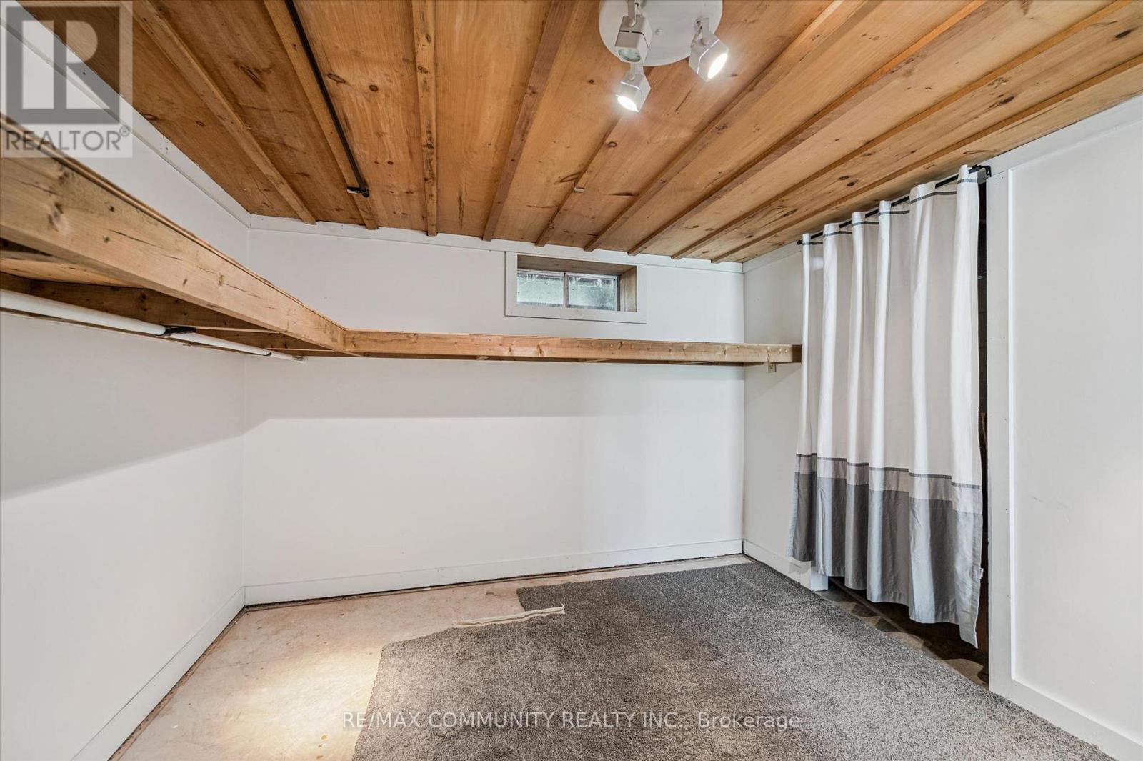 2063 George Street Property Photo 23