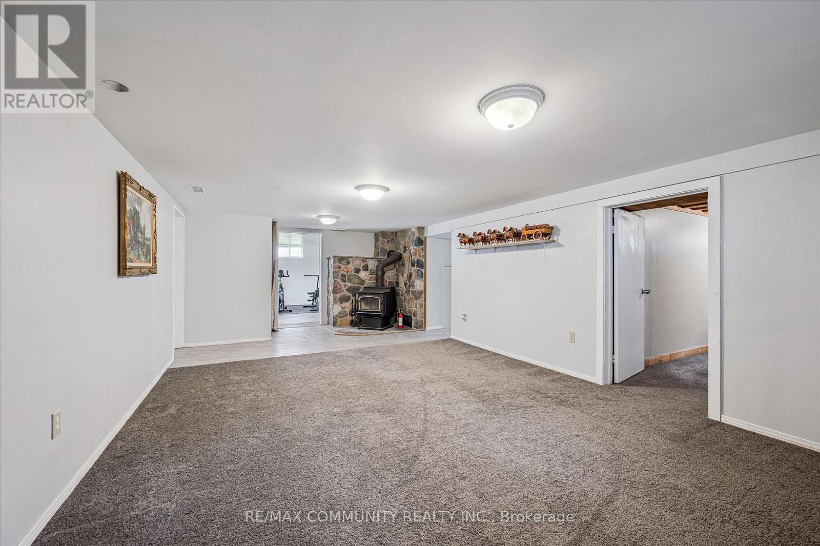 2063 George Street Property Photo 25