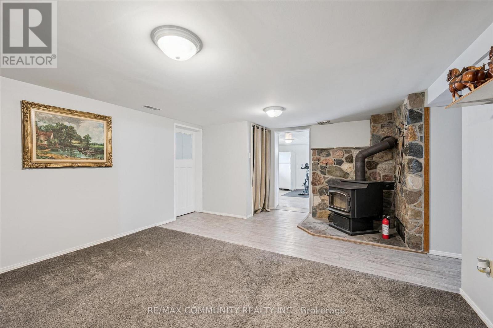 2063 George Street Property Photo 26