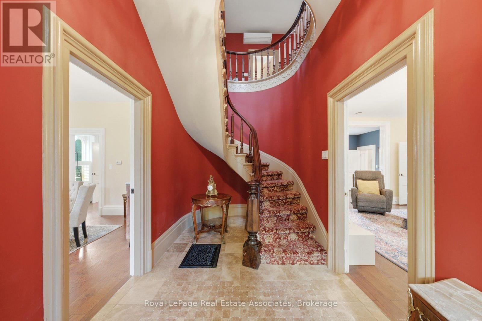 398 Canboro Road Property Photo 4
