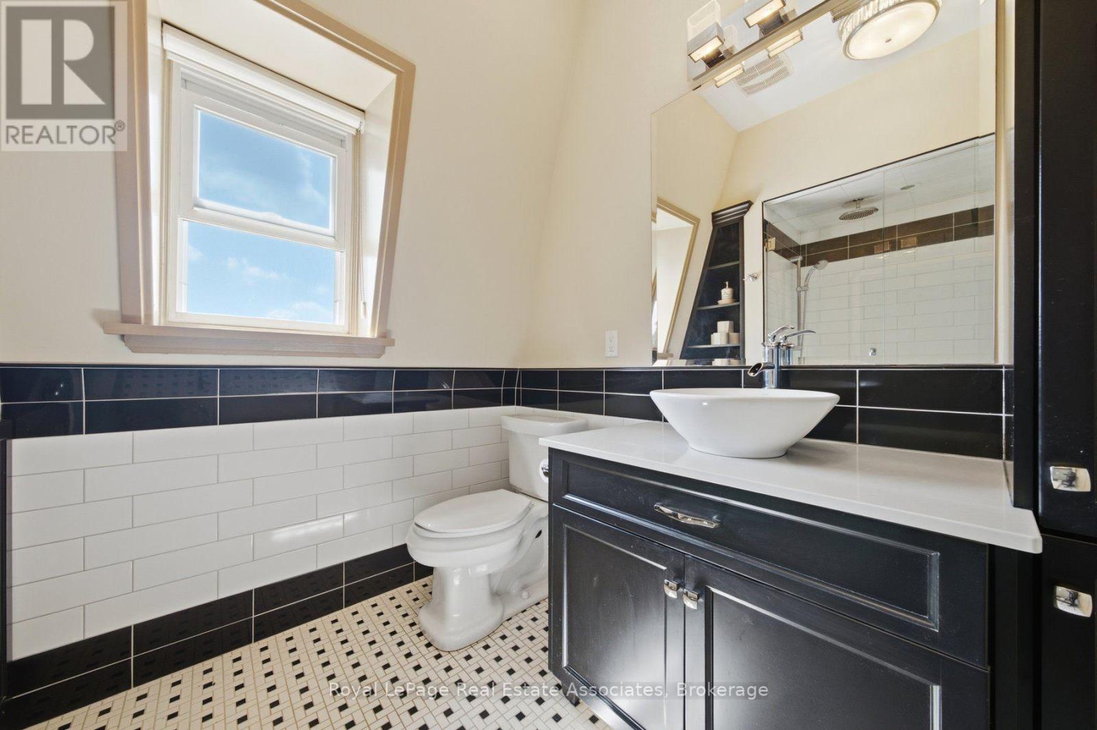 398 Canboro Road Property Photo 27