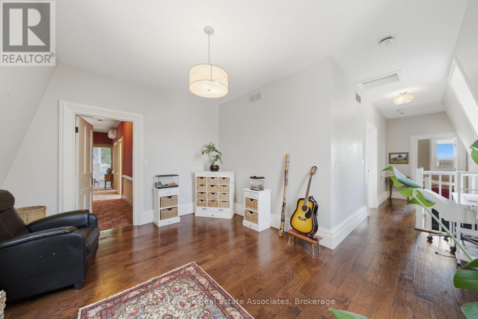 398 Canboro Road Property Photo 32