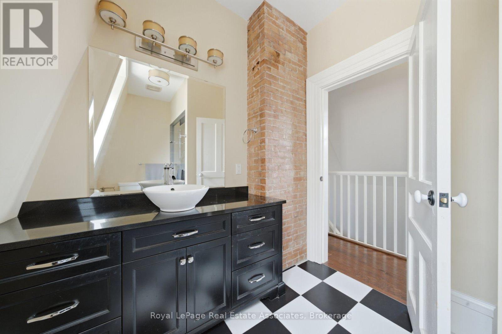 398 Canboro Road Property Photo 34