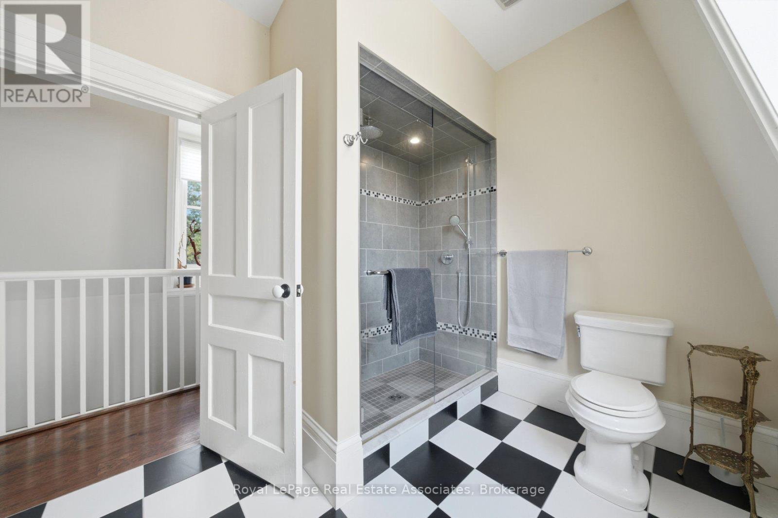 398 Canboro Road Property Photo 35