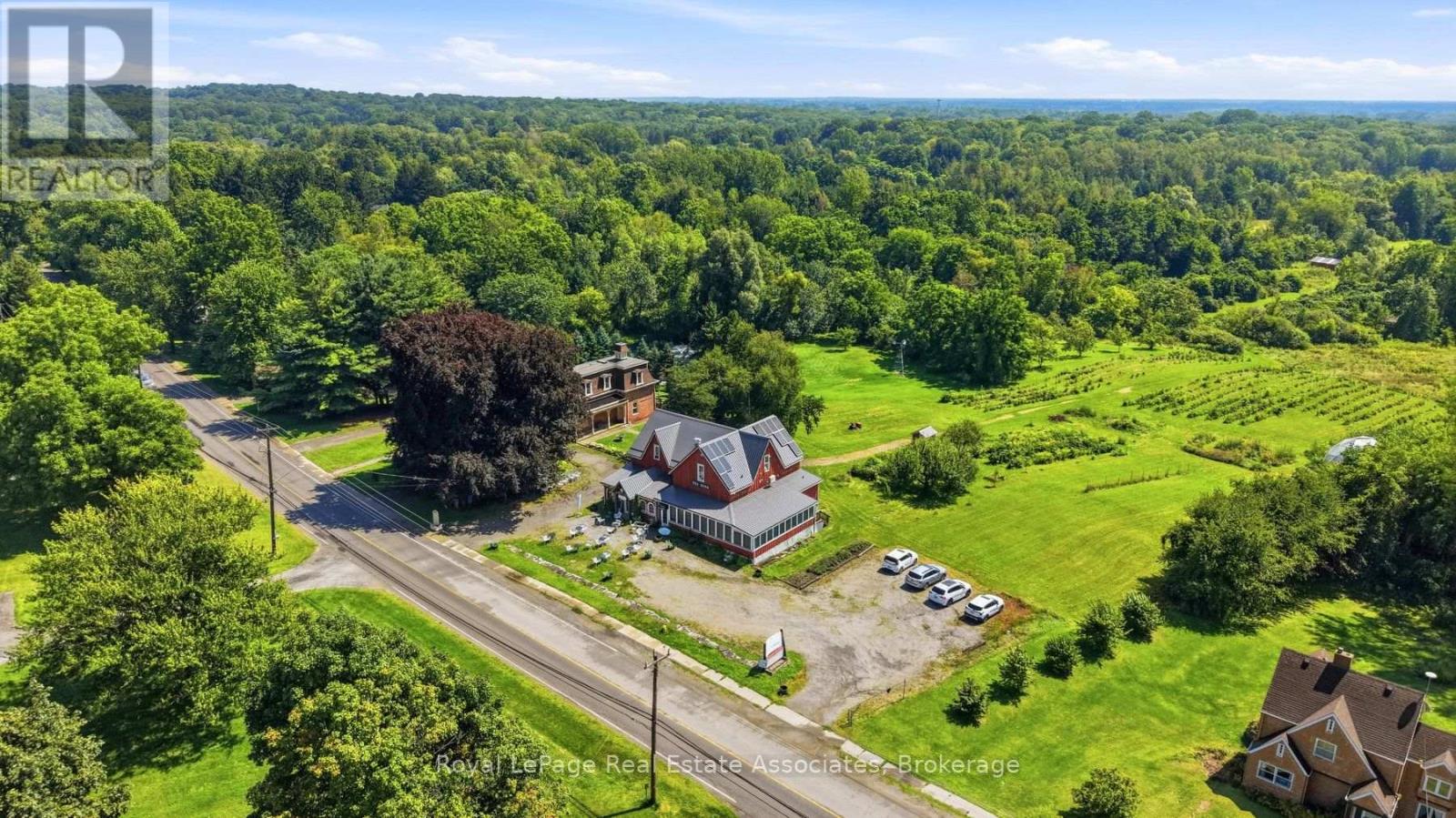 398 Canboro Road Property Photo 44