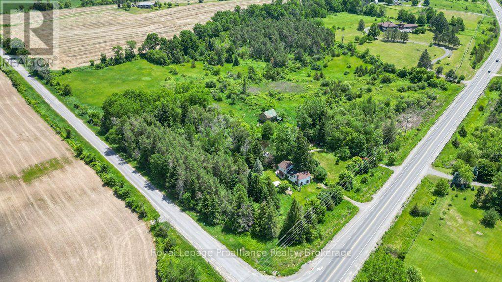 2014 Foxboro-stirling Road Photo de la propriété 1