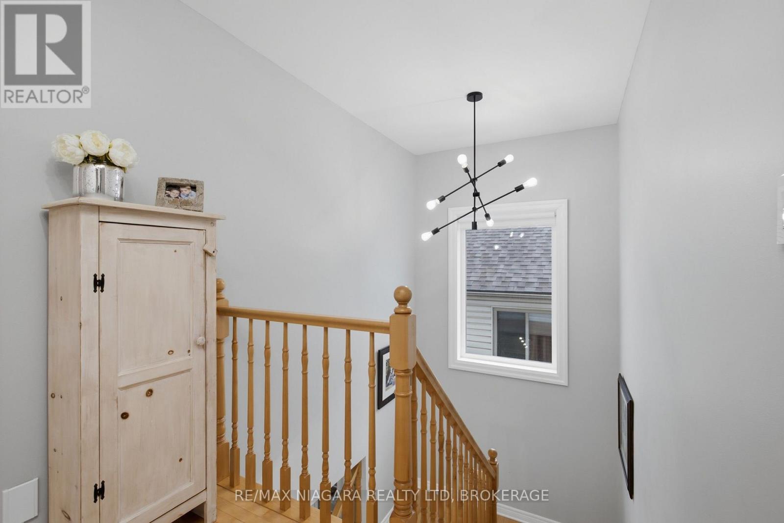 15 Cozocar Crescent Property Photo 3