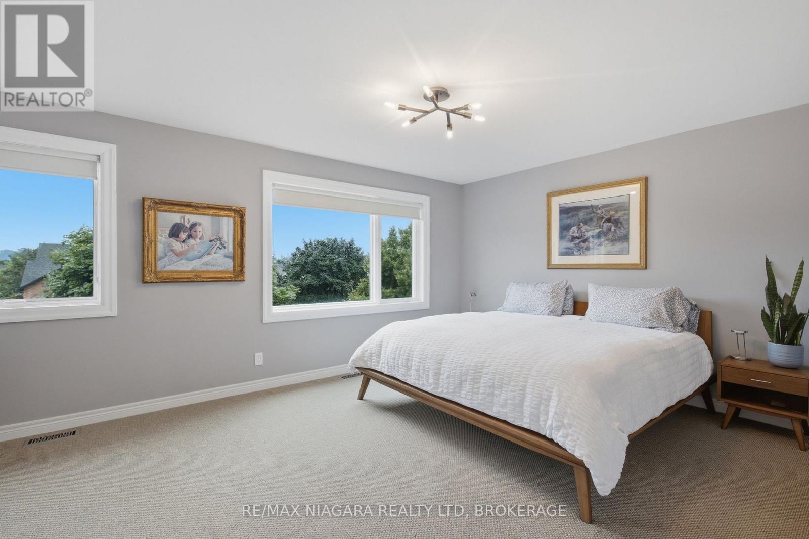 15 Cozocar Crescent Property Photo 4