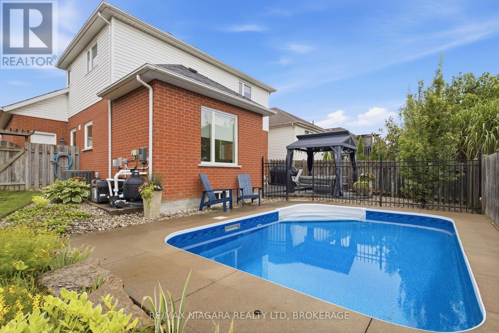 15 Cozocar Crescent Property Photo 14