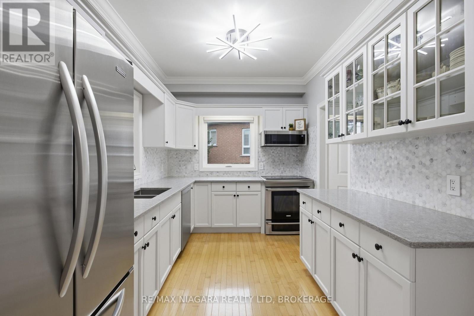 15 Cozocar Crescent Property Photo 42
