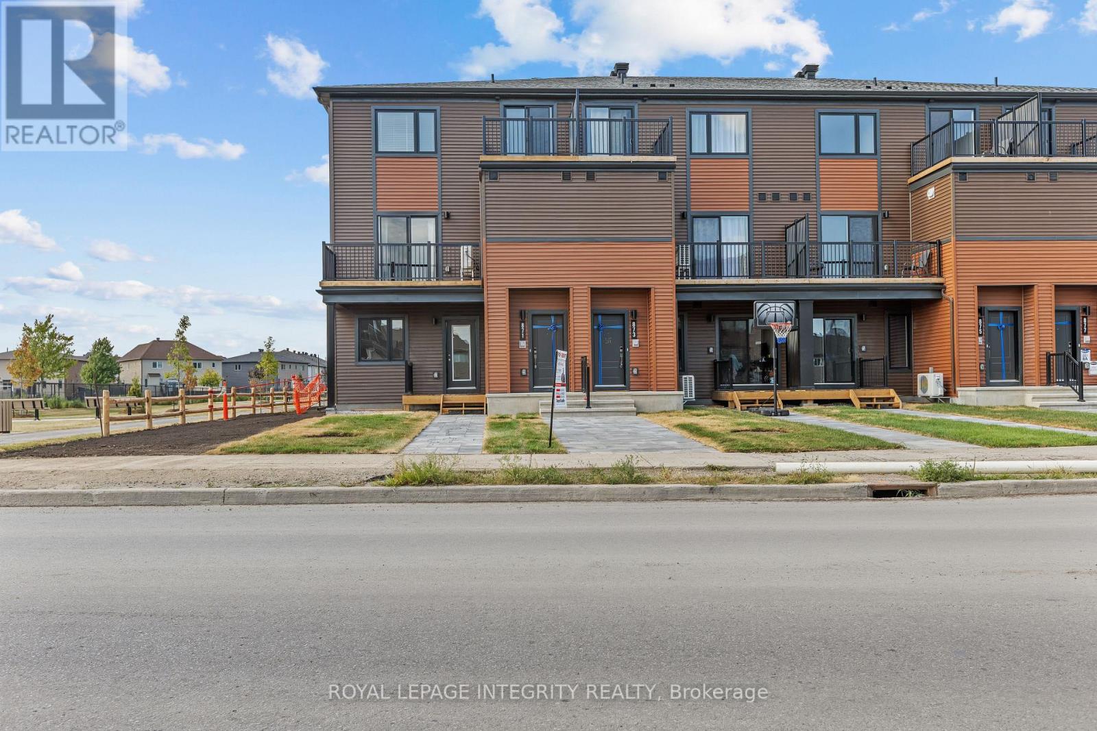 871 Decoeur Drive Property Photo 1