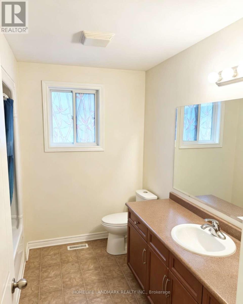 740 Oakcrossing Road Property Photo 7