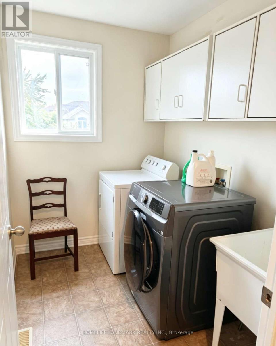 740 Oakcrossing Road Property Photo 12