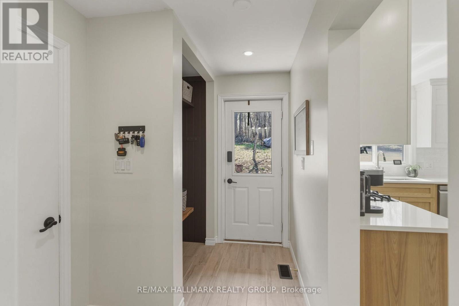 408 Yole Crescent Property Photo 23