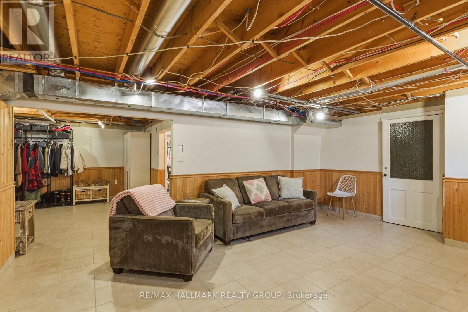408 Yole Crescent Property Photo 40