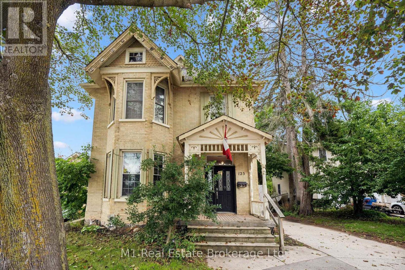 125 Elora Street S Photo de la propriété 1