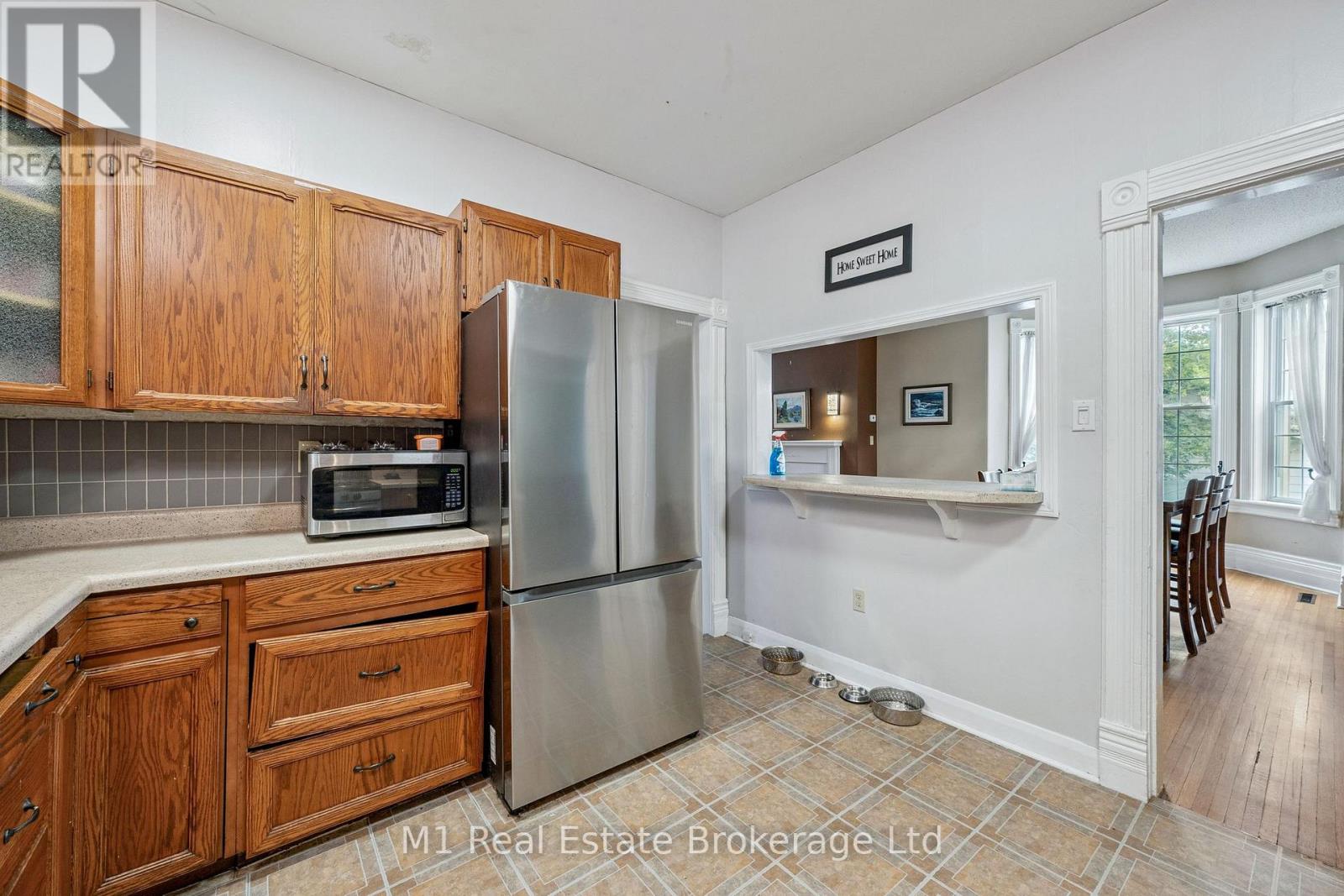 125 Elora Street S Property Photo 15