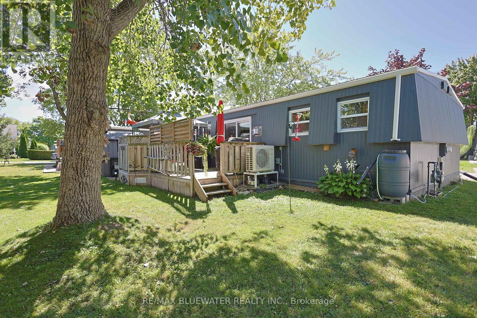 95 Shannon Boulevard Property Photo 3