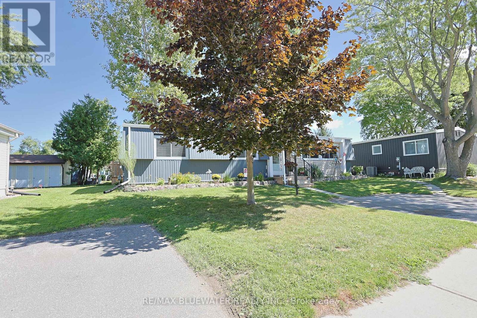 95 Shannon Boulevard Property Photo 8