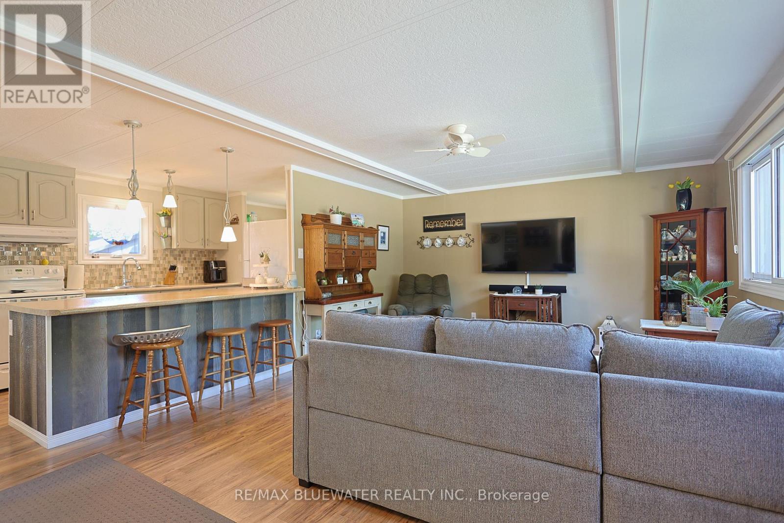 95 Shannon Boulevard Property Photo 13