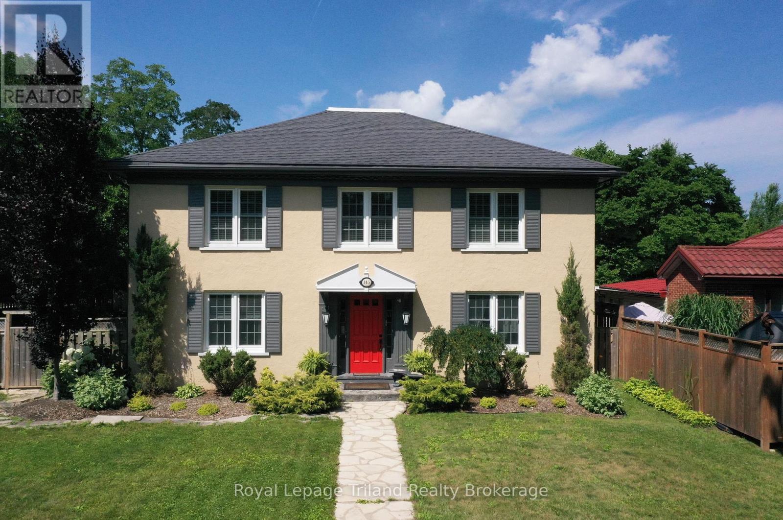 4 - 145 VANSITTART AVENUE
