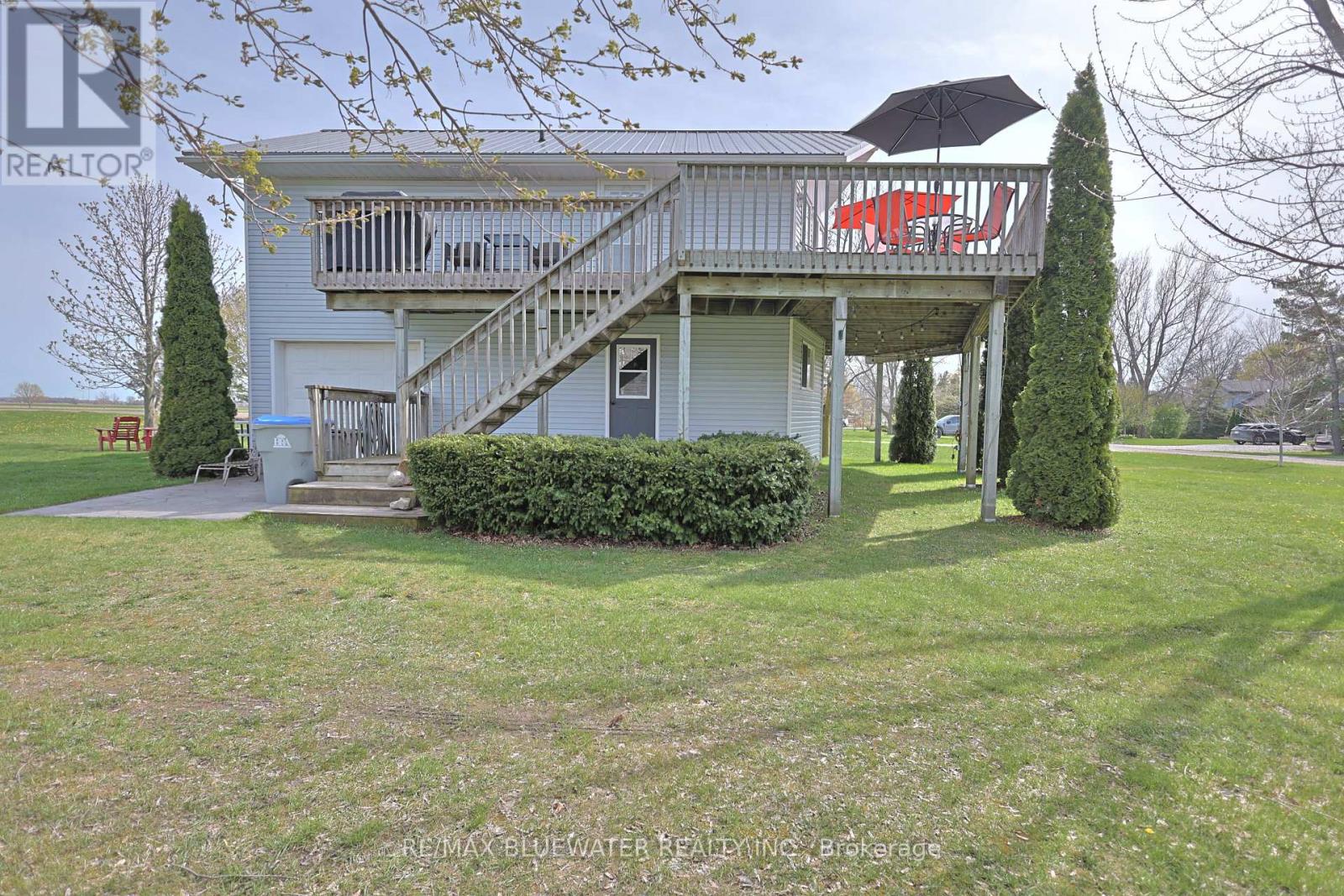 74156 Bluehaven Beach Drive Property Photo 8
