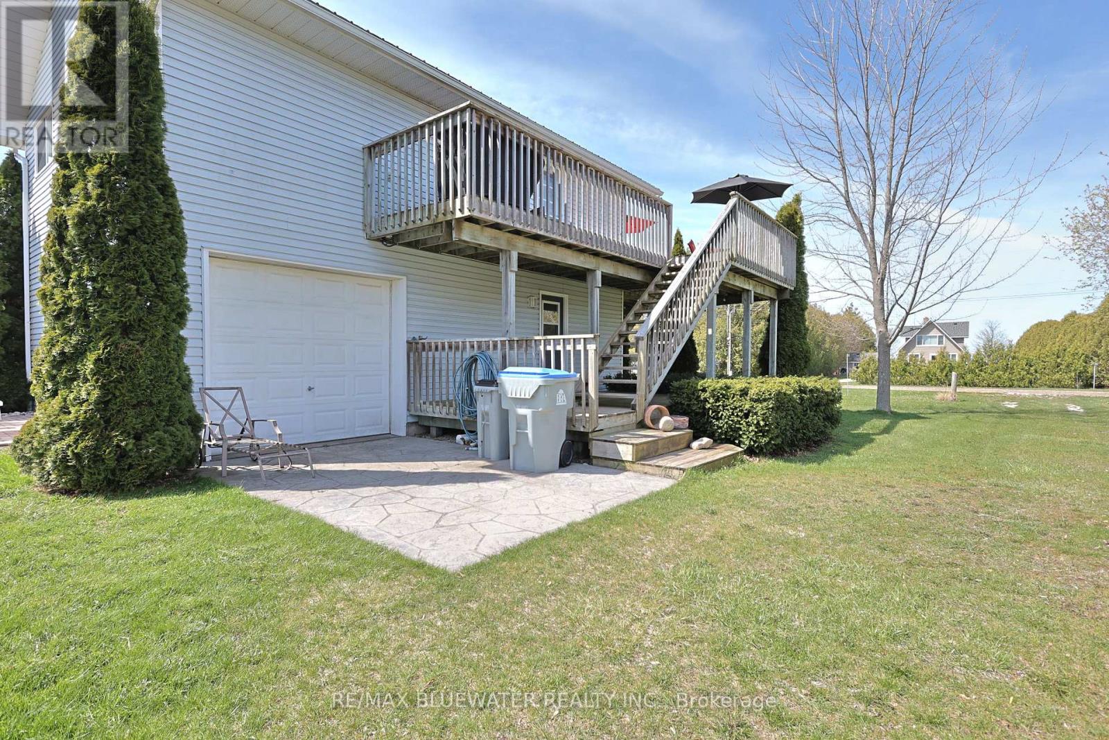 74156 Bluehaven Beach Drive Property Photo 11