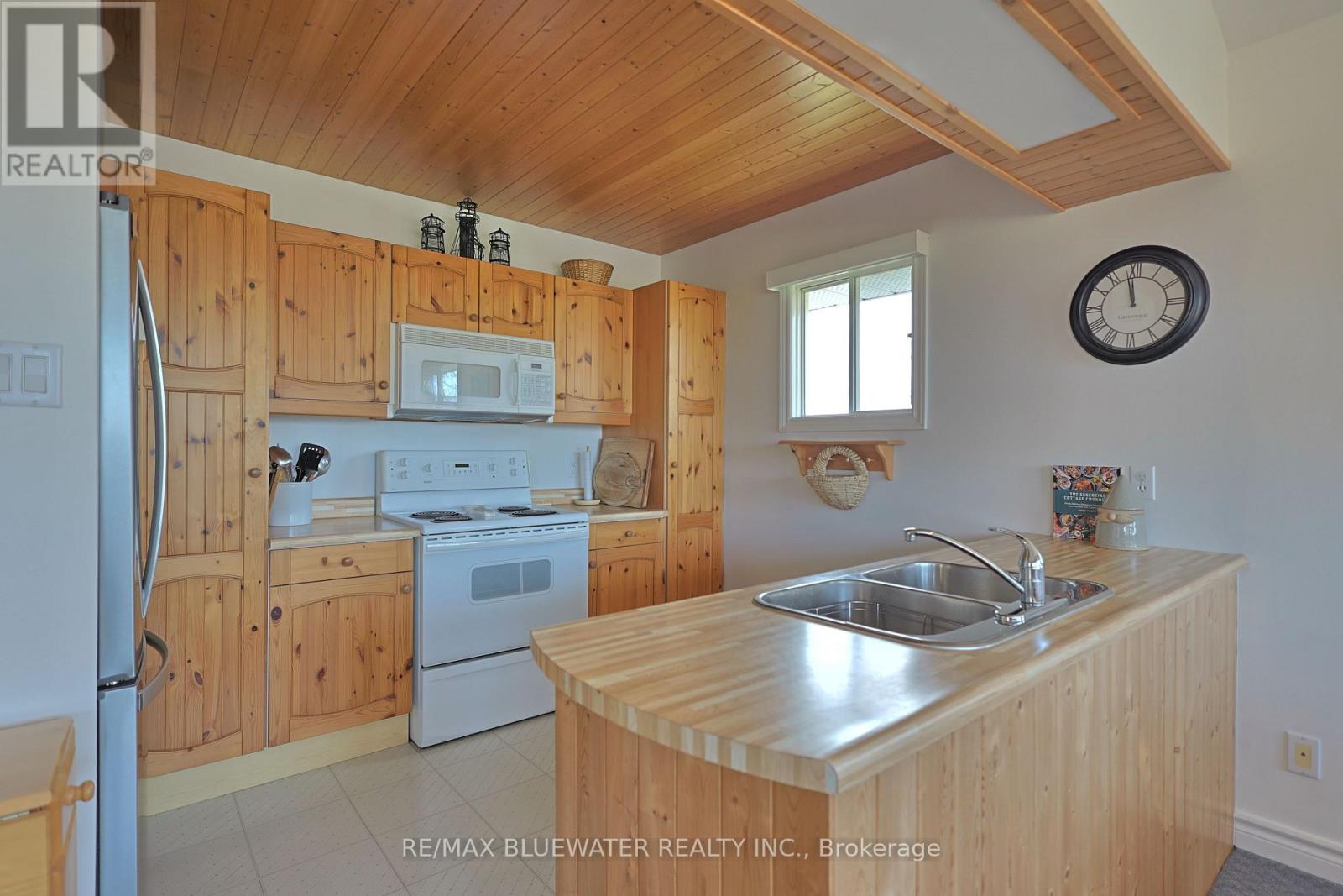 74156 Bluehaven Beach Drive Property Photo 22