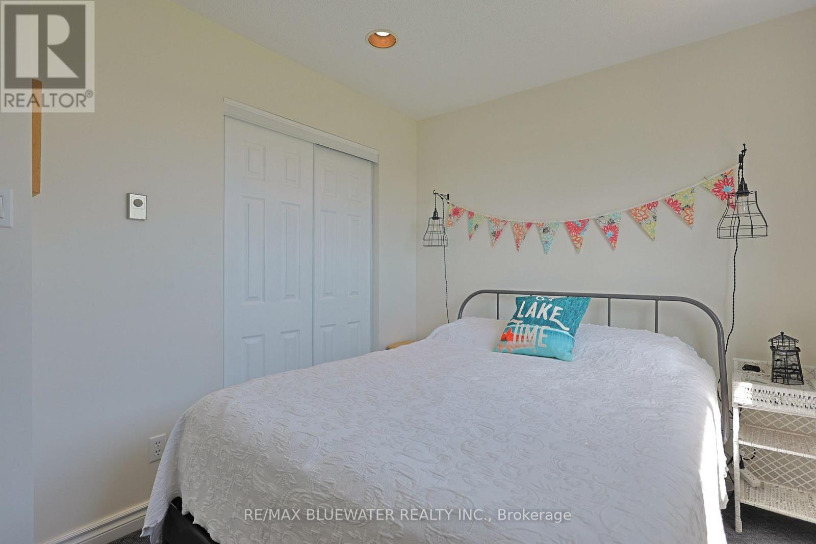 74156 Bluehaven Beach Drive Property Photo 30