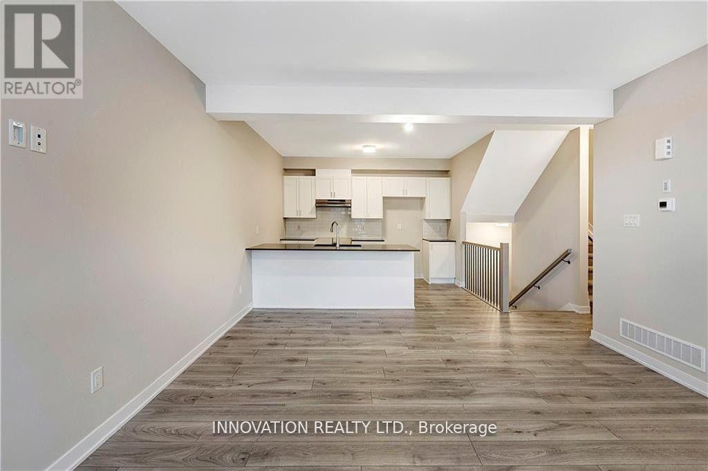 203 Speckled Alder Row Property Photo 5