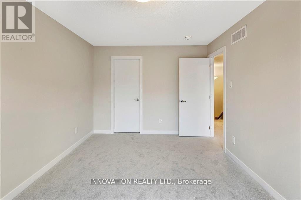 203 Speckled Alder Row Property Photo 16