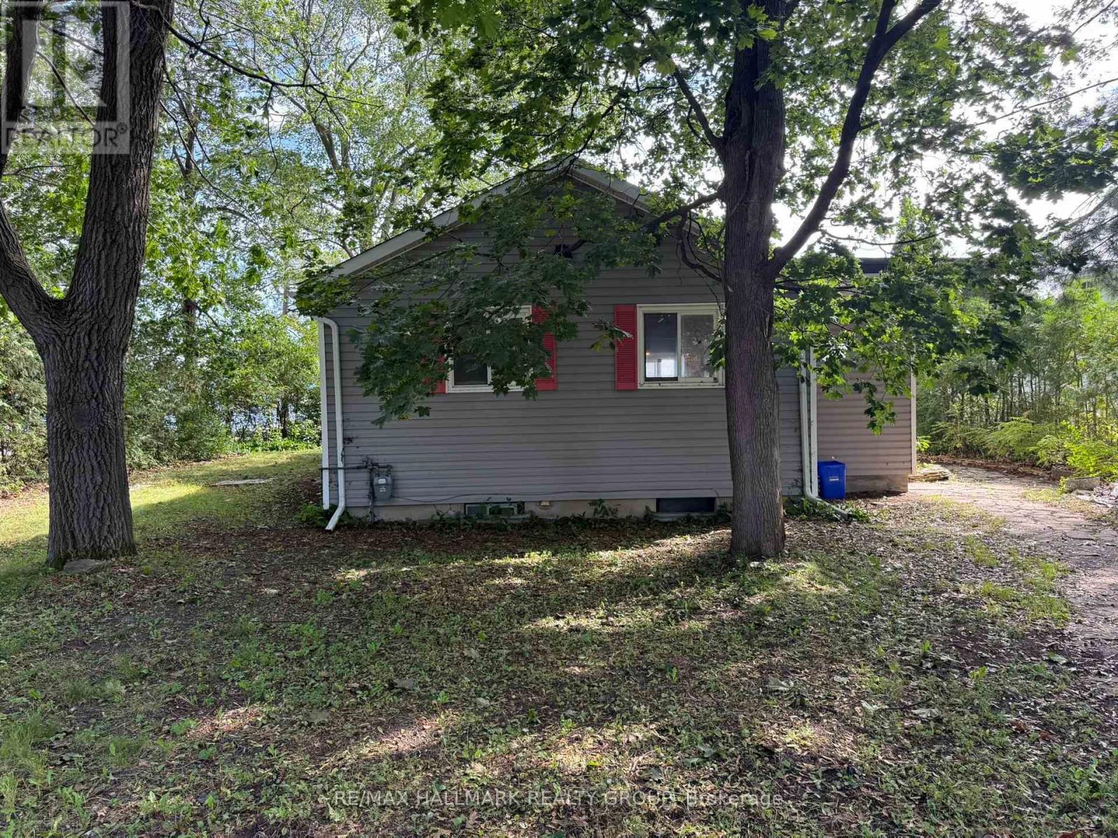 488 Bayview Drive Property Photo 1