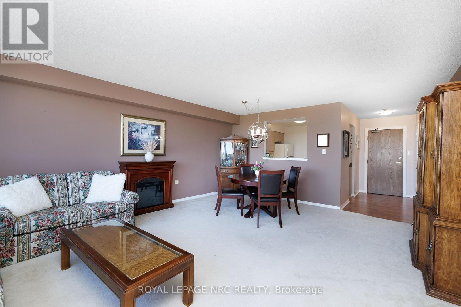 606 - 5100 Dorchester Road Property Photo 7