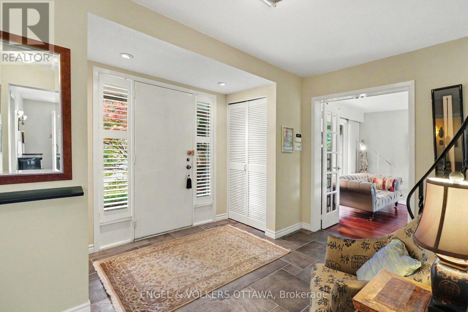 1941 Naskapi Drive Property Photo 9