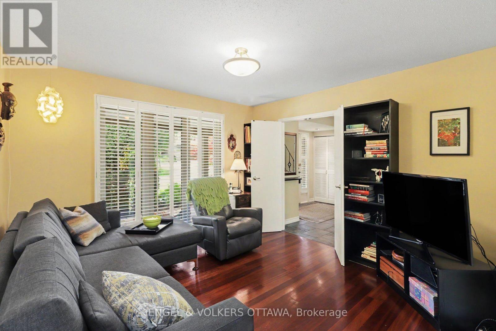 1941 Naskapi Drive Property Photo 10