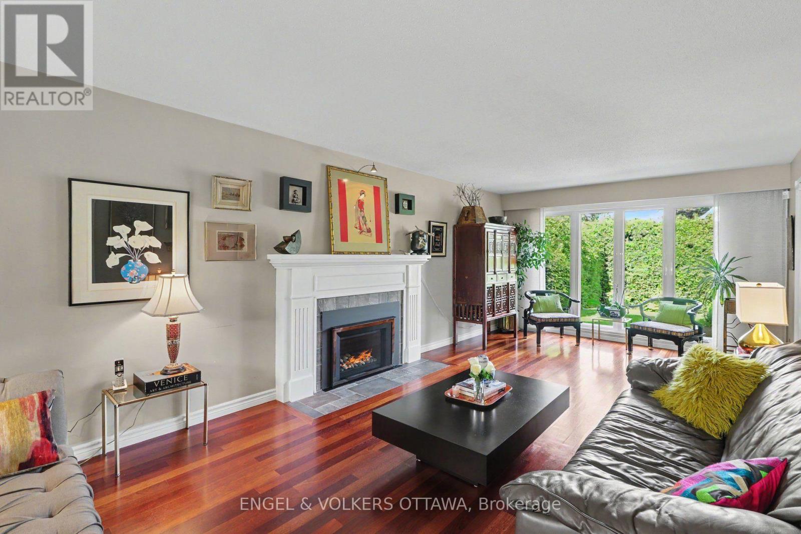 1941 Naskapi Drive Property Photo 11