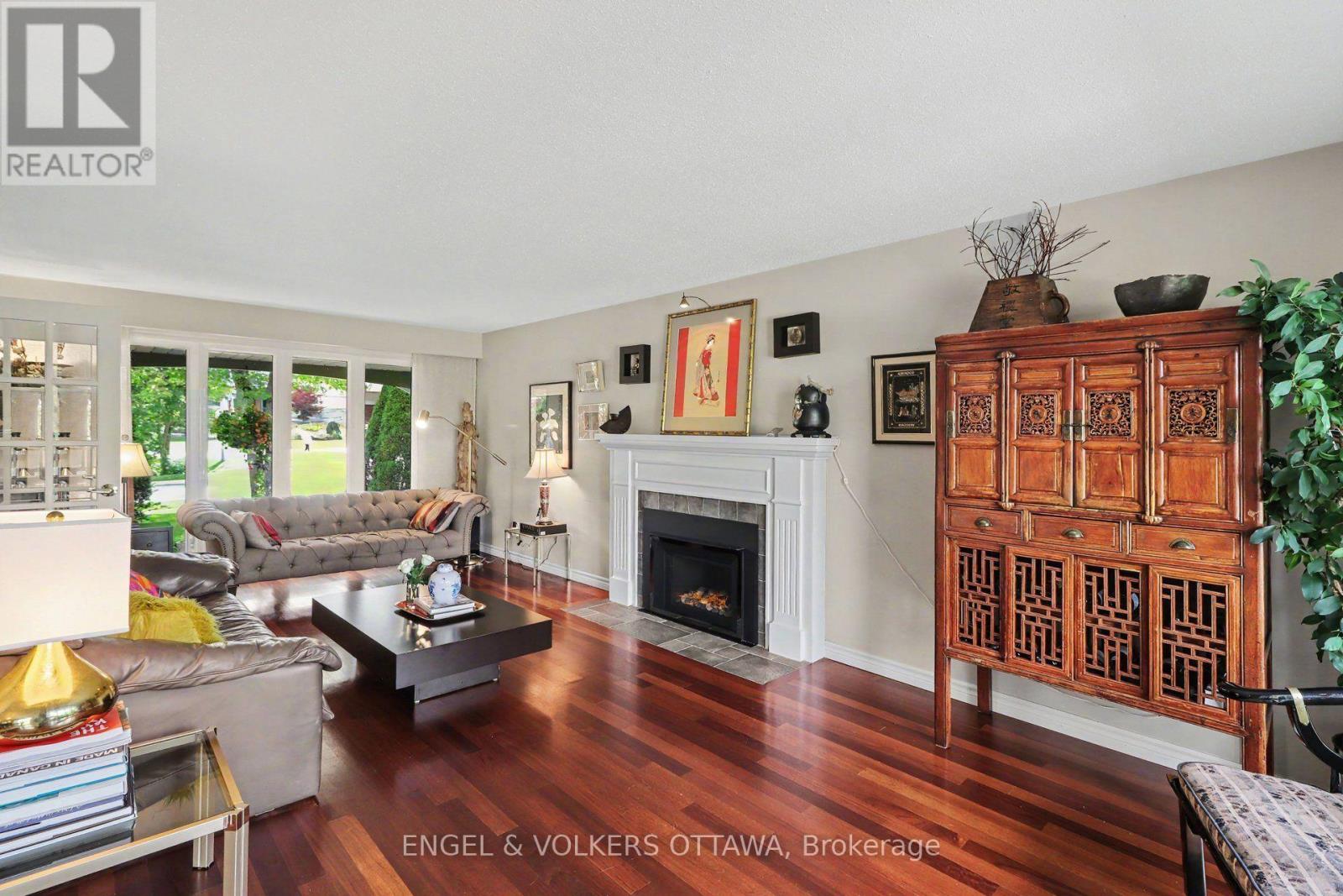 1941 Naskapi Drive Property Photo 12