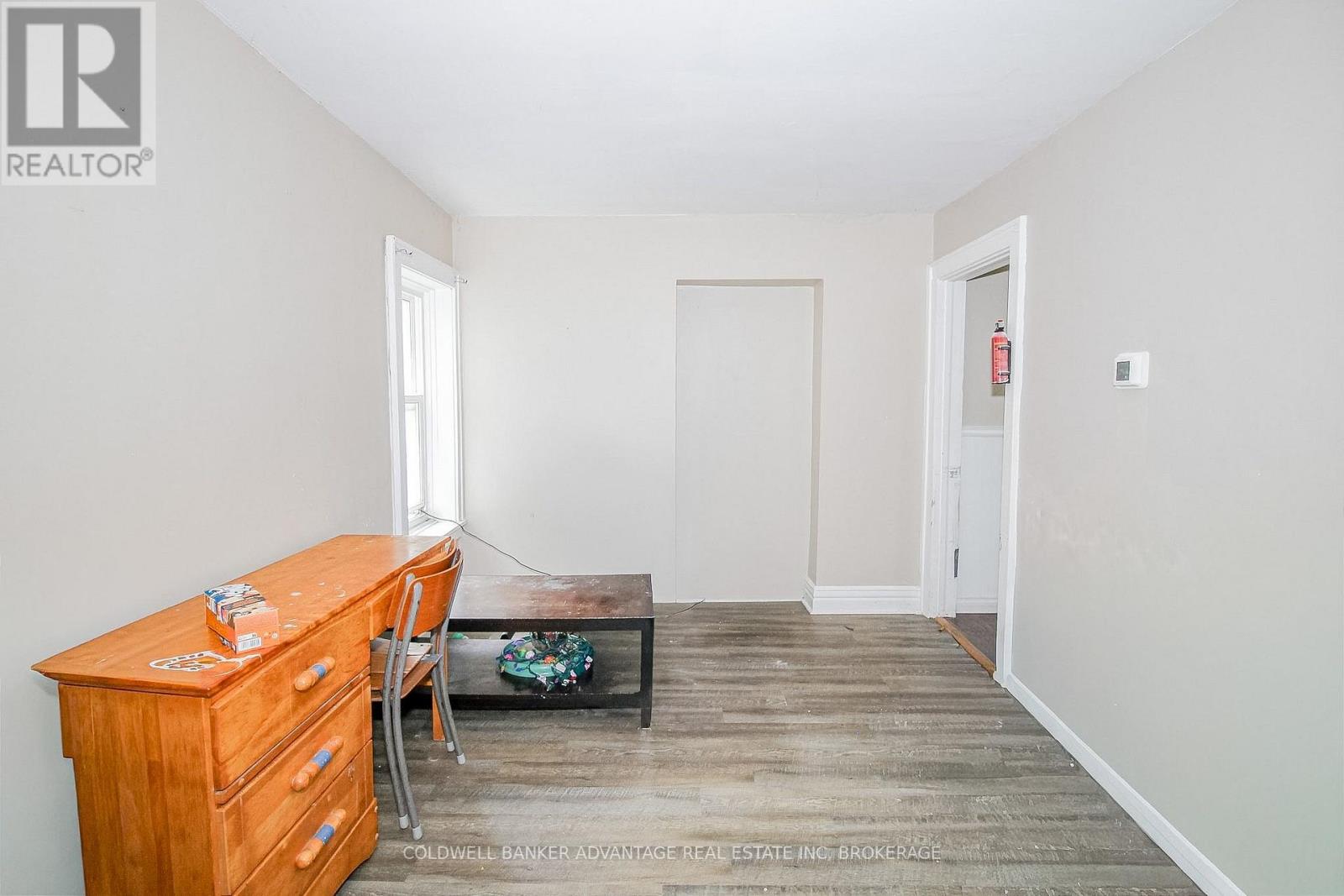 305 Burgar Street Property Photo 7
