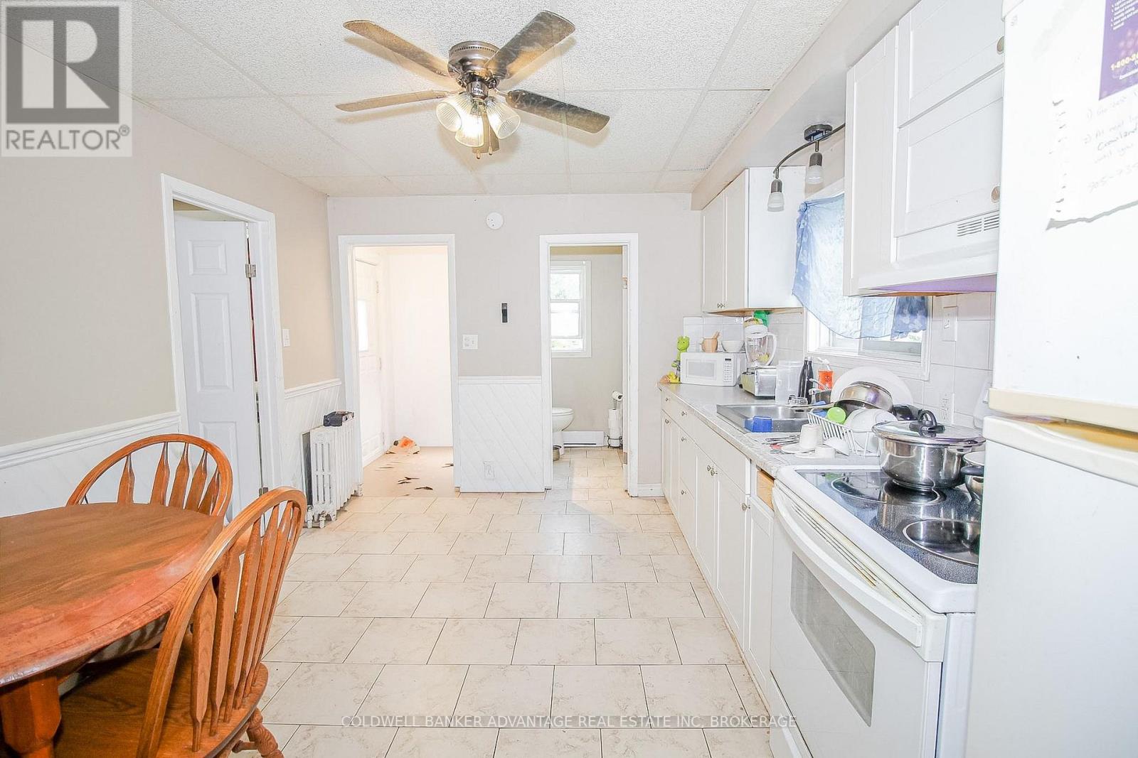 305 Burgar Street Property Photo 8