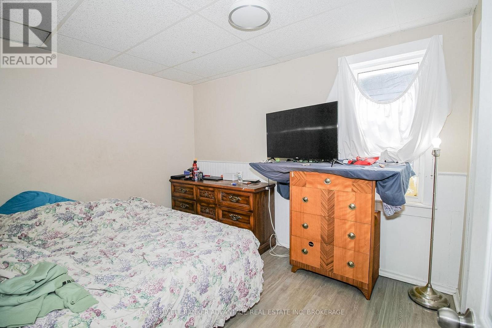305 Burgar Street Property Photo 11