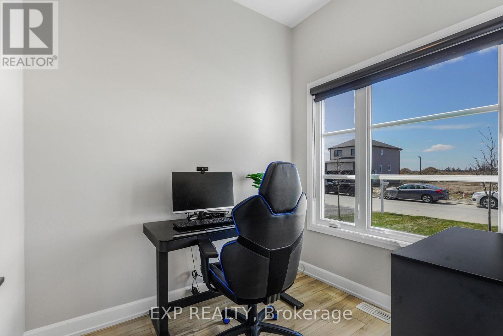 1202 Montblanc Crescent Property Photo 3
