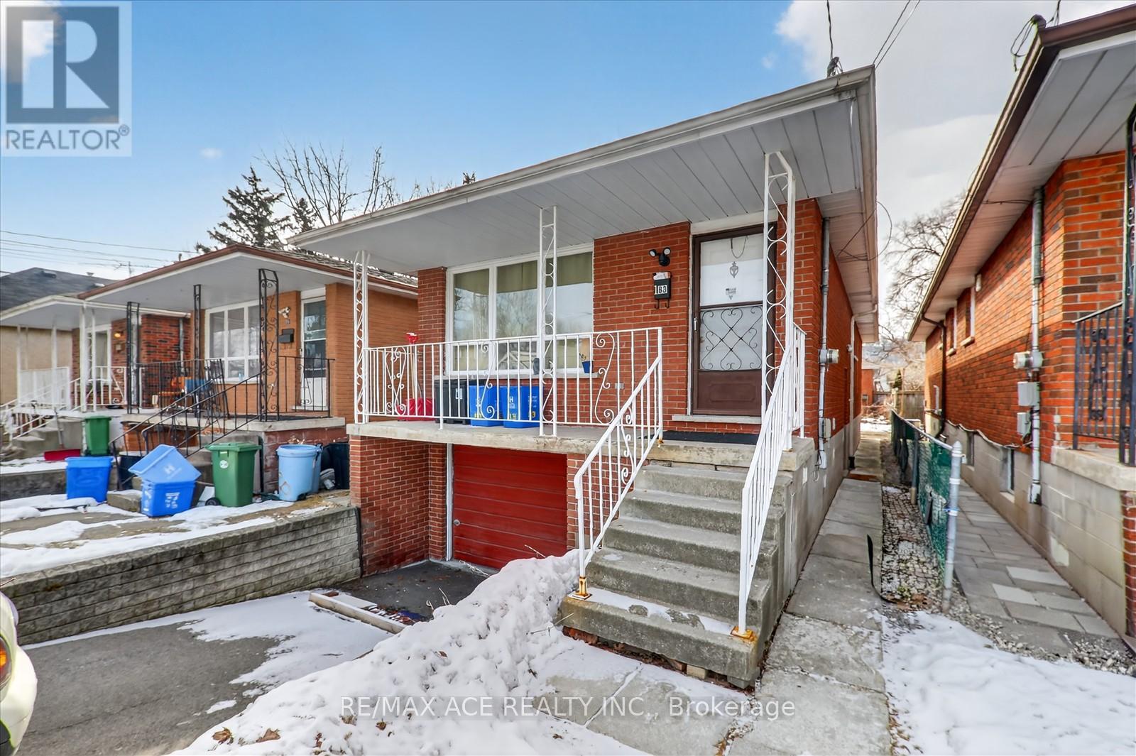 BSMT ROOM 1 - 83 WARD AVENUE
