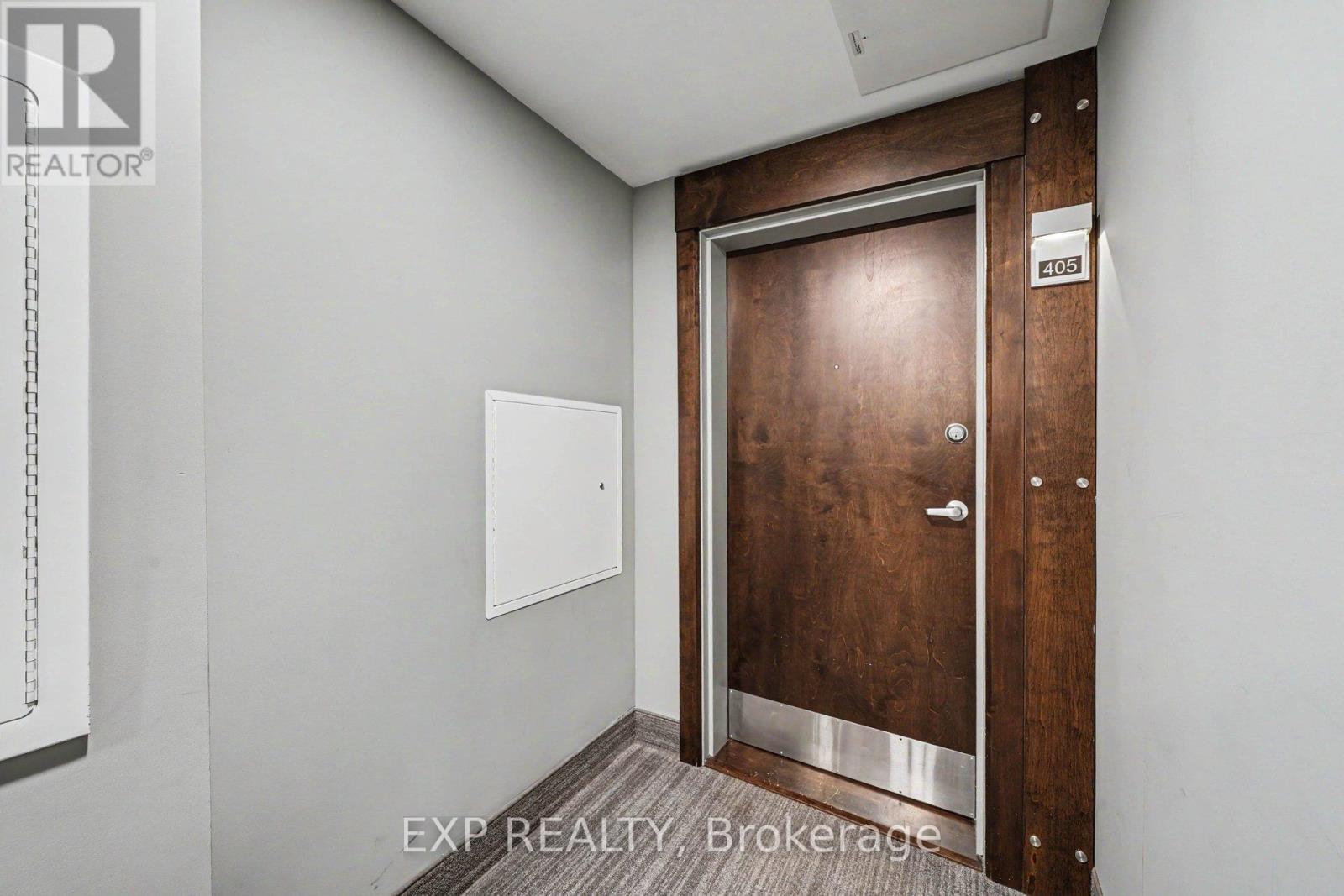 405 - 615 Longfields Drive Property Photo 6