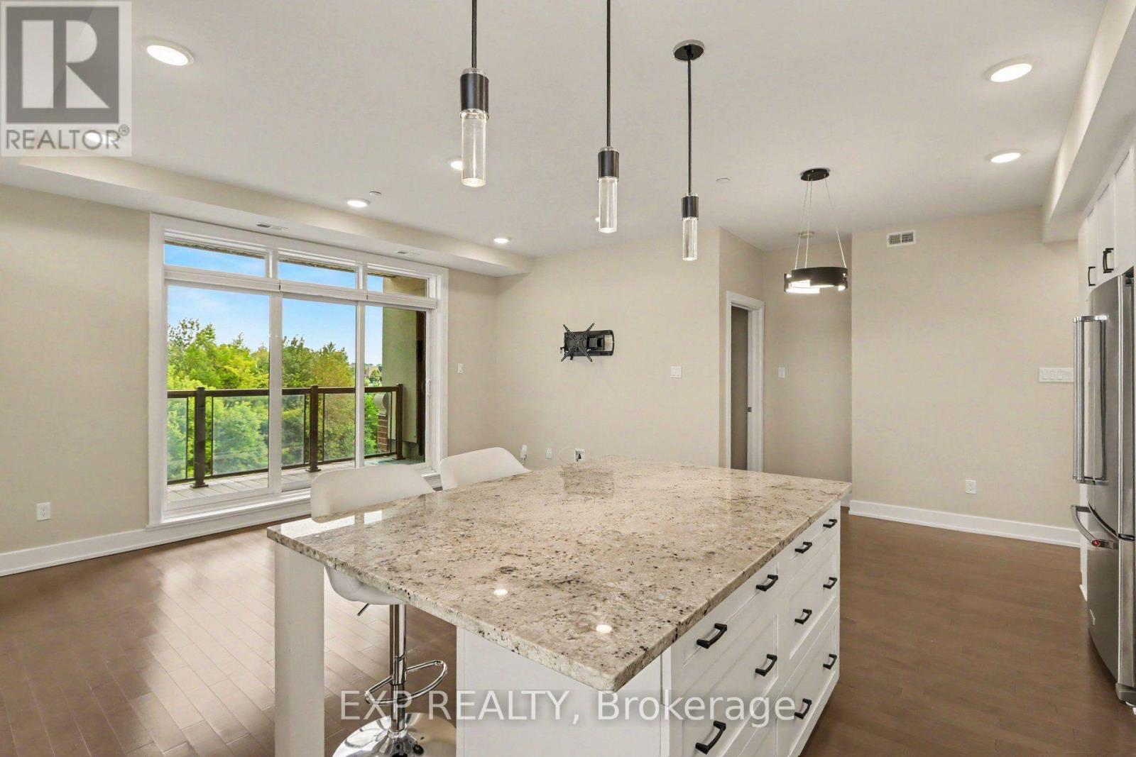 405 - 615 Longfields Drive Property Photo 11