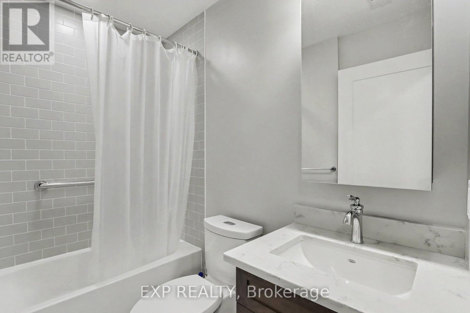 405 - 615 Longfields Drive Property Photo 18