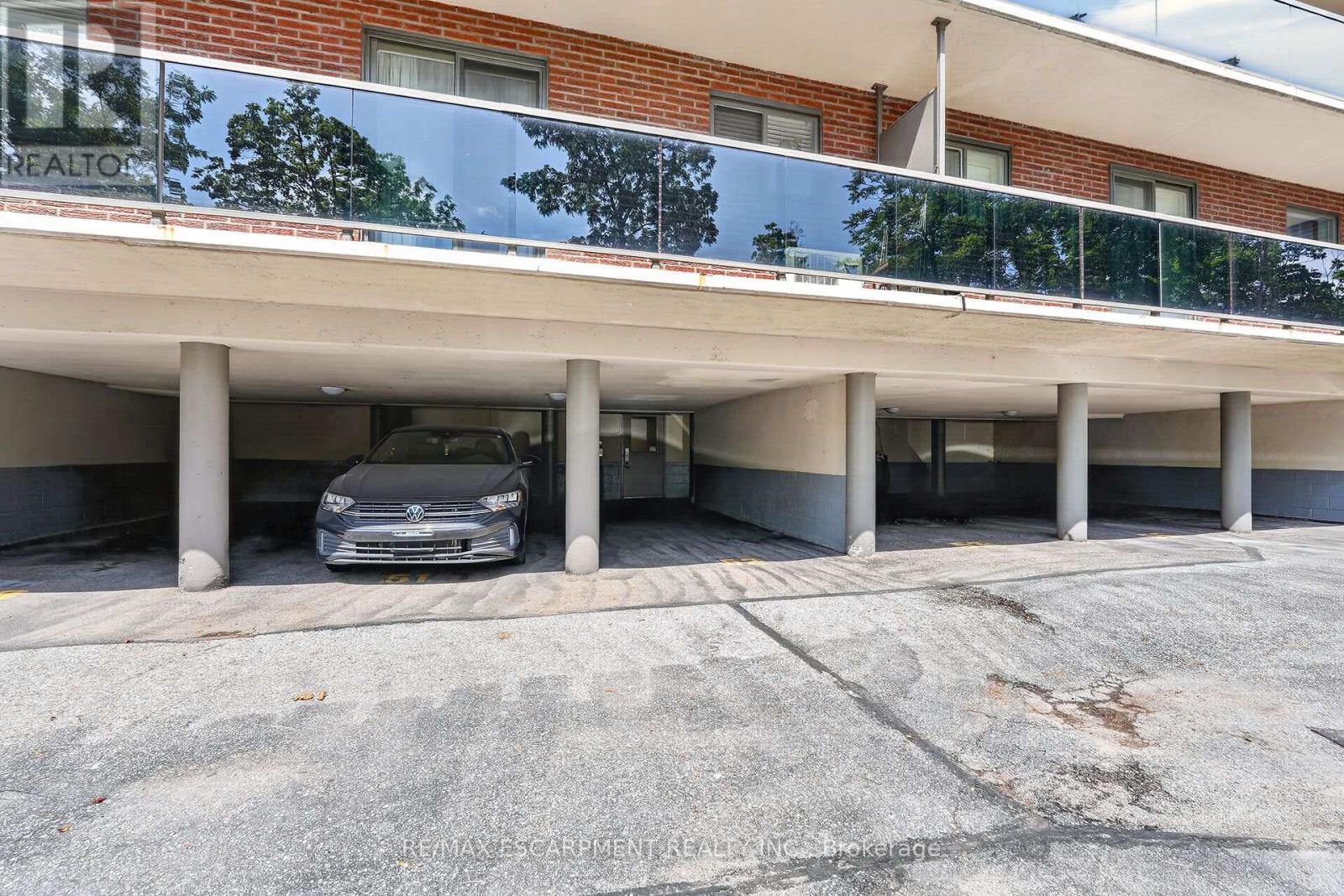 52 - 2373 King Street E Property Photo 21