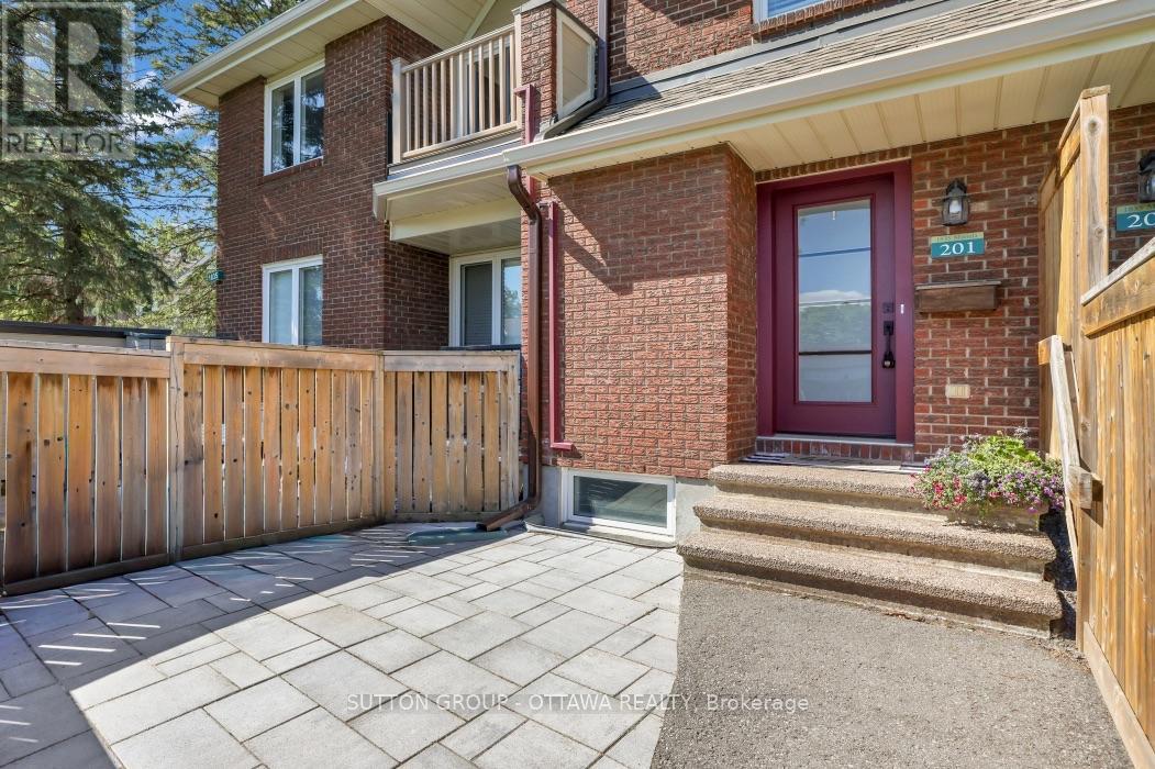 201 - 1835 Marsala Crescent Property Photo 4