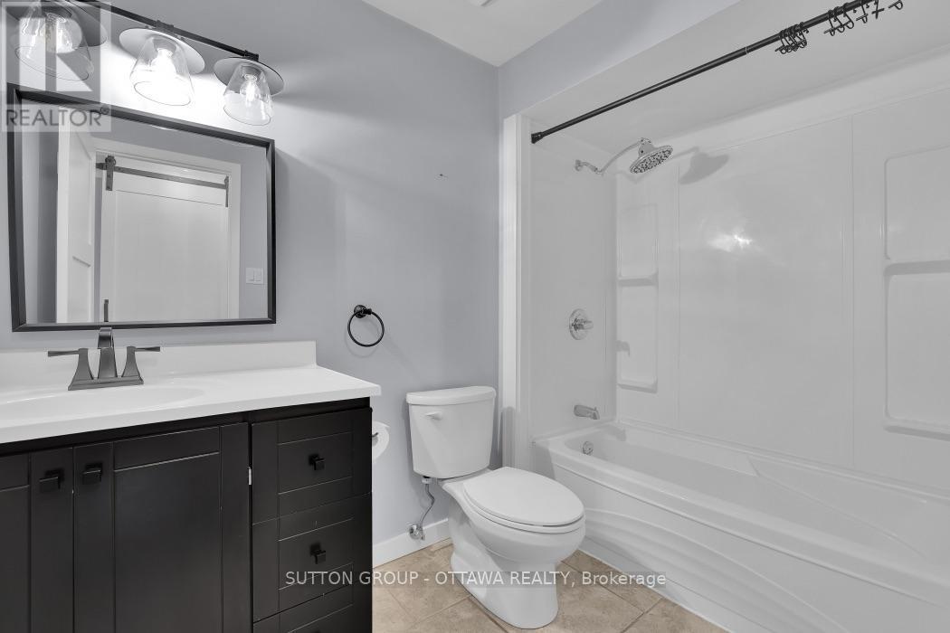 201 - 1835 Marsala Crescent Property Photo 27